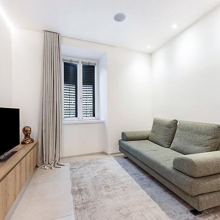 App 206 Palazzo Cavour Appartement Bozen Buitenkant foto